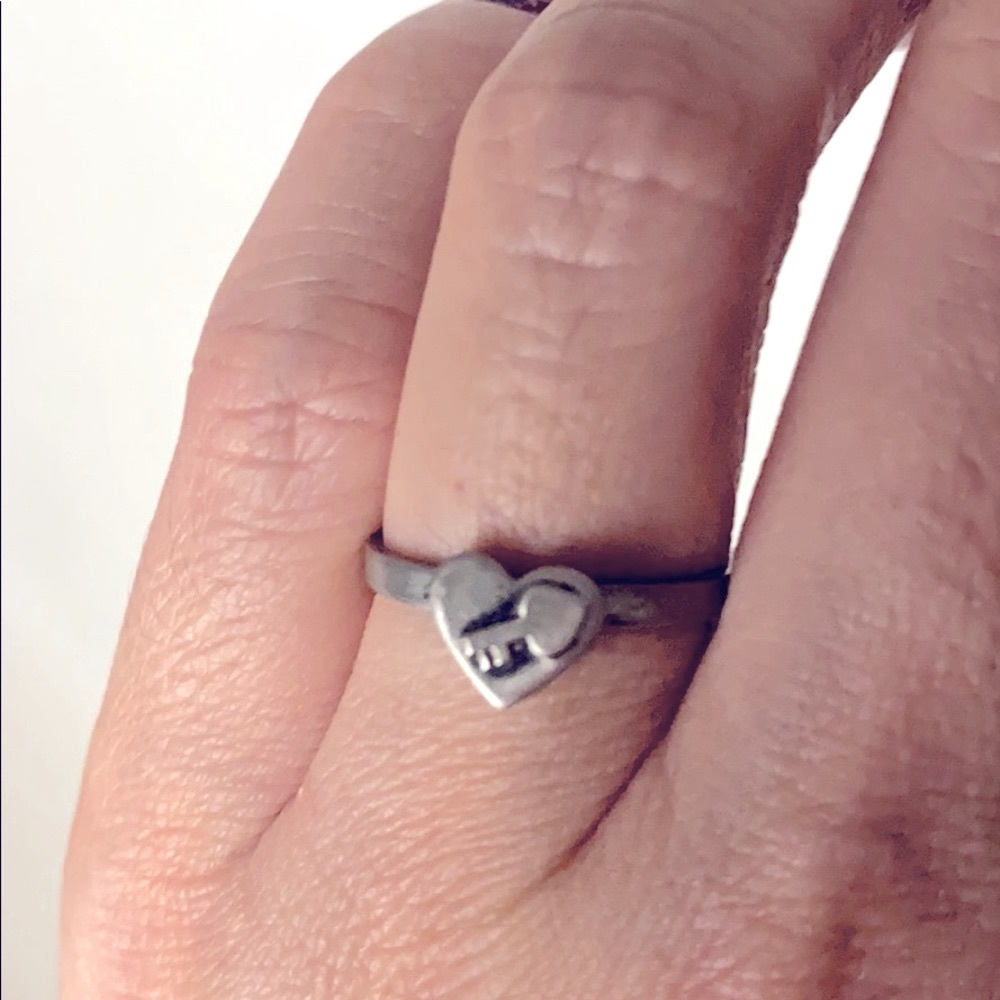Silver heart ring